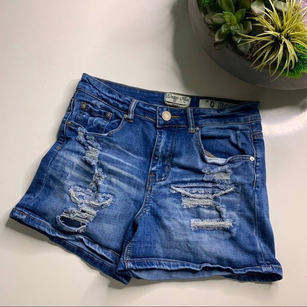 Indigo rein juniors size 9 blue distressed denim stretch short casual